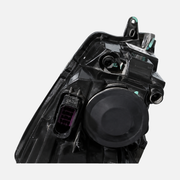 FANCHANTS low-configuration halogen headlight assembly for Volkswagen Golf 7.5 2017-2019, 8-pin connector detail for pin-layout comparison