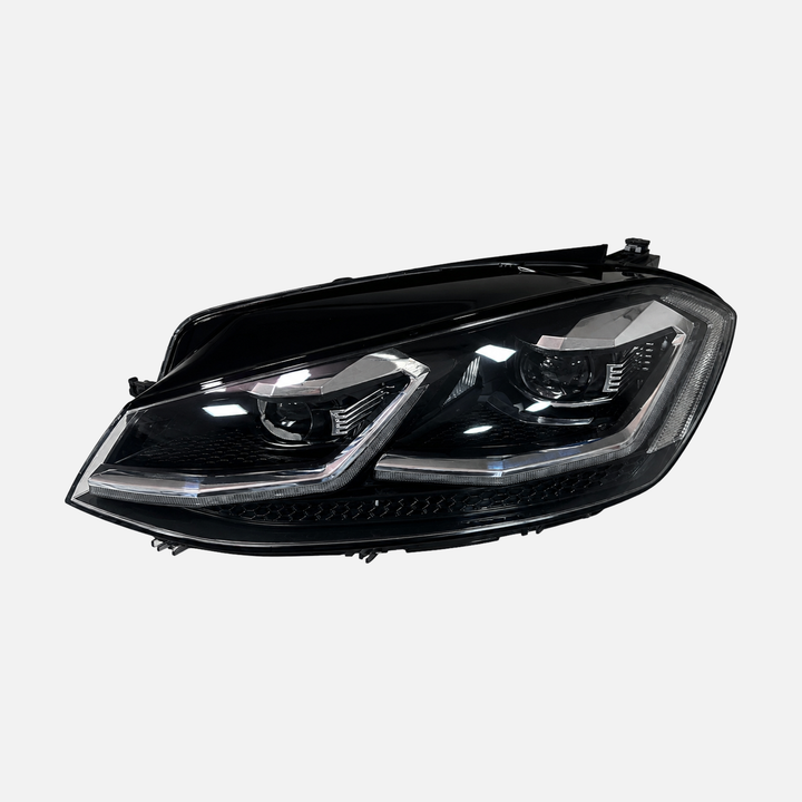 FANCHANTS high-configuration halogen headlight assembly for Volkswagen Golf 7.5 2017-2019, front view for lens and lamp-layout comparison; verify side