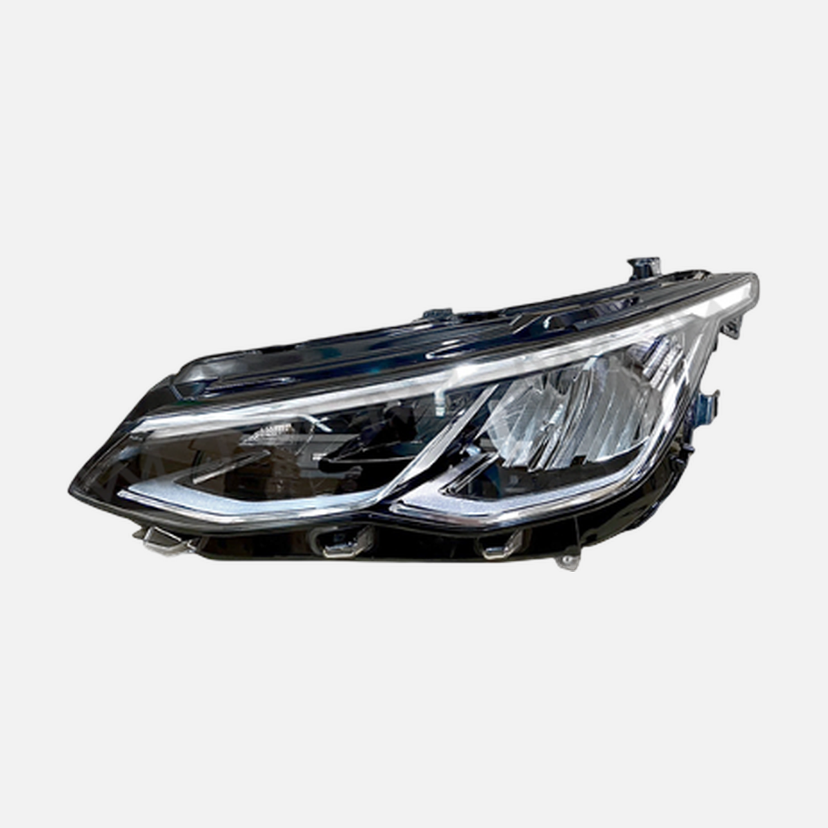 FANCHANTS low-configuration halogen replacement headlight assembly for Volkswagen Golf 8 2020-2023, front view; verify side and original lamp label product image 1