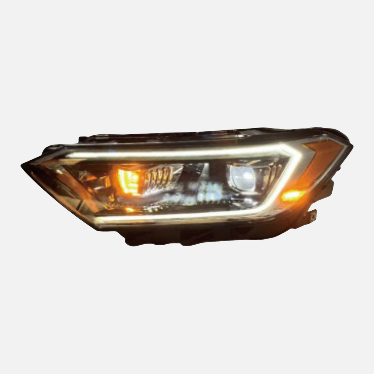 FANCHANTS Volkswagen Jetta 2019–2024 US halogen HIGH-USA headlight assembly front view — ZH-JT-17 product image 1