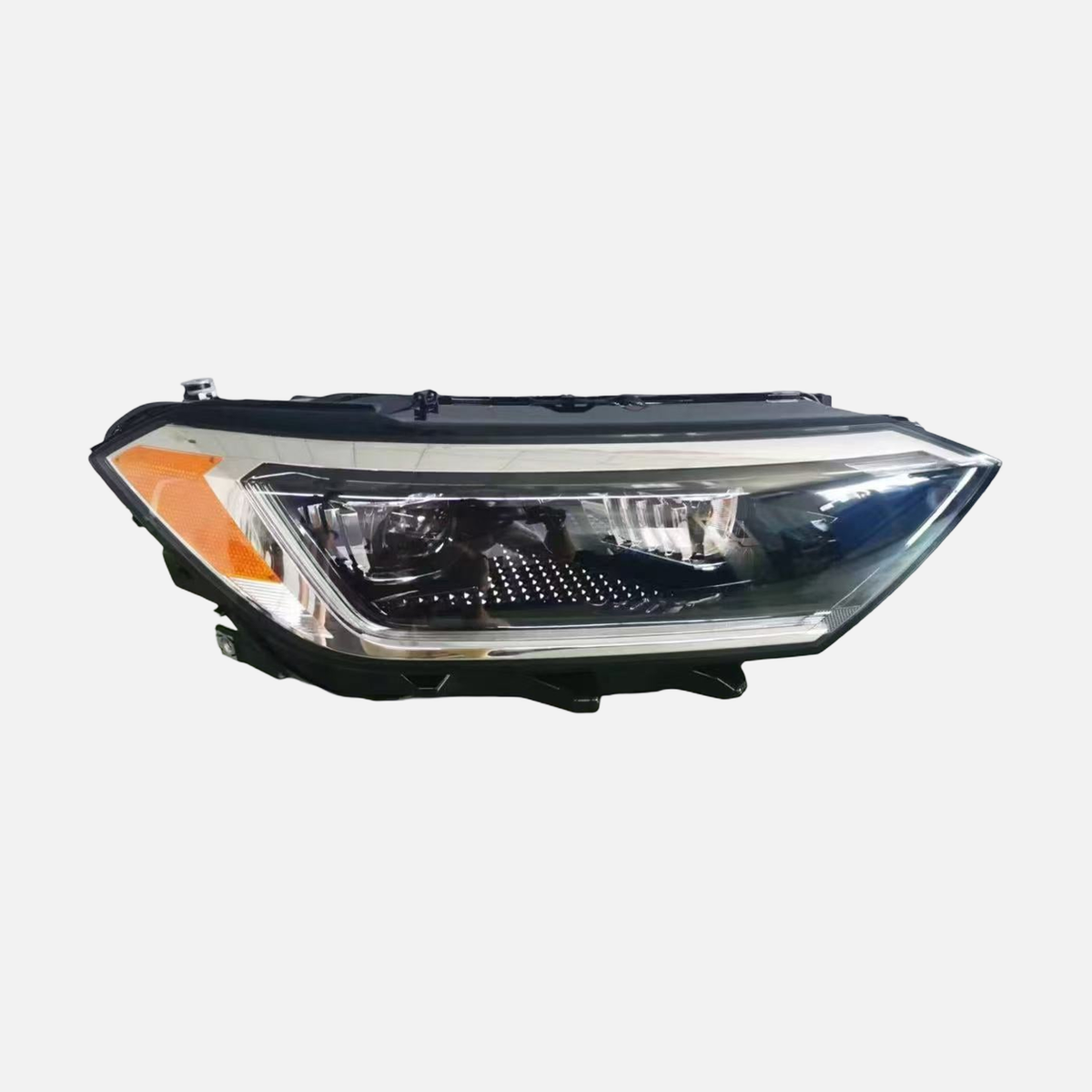 FANCHANTS Volkswagen Jetta 2019–2024 China halogen headlight assembly front view — ZH-JT-18 product image 1