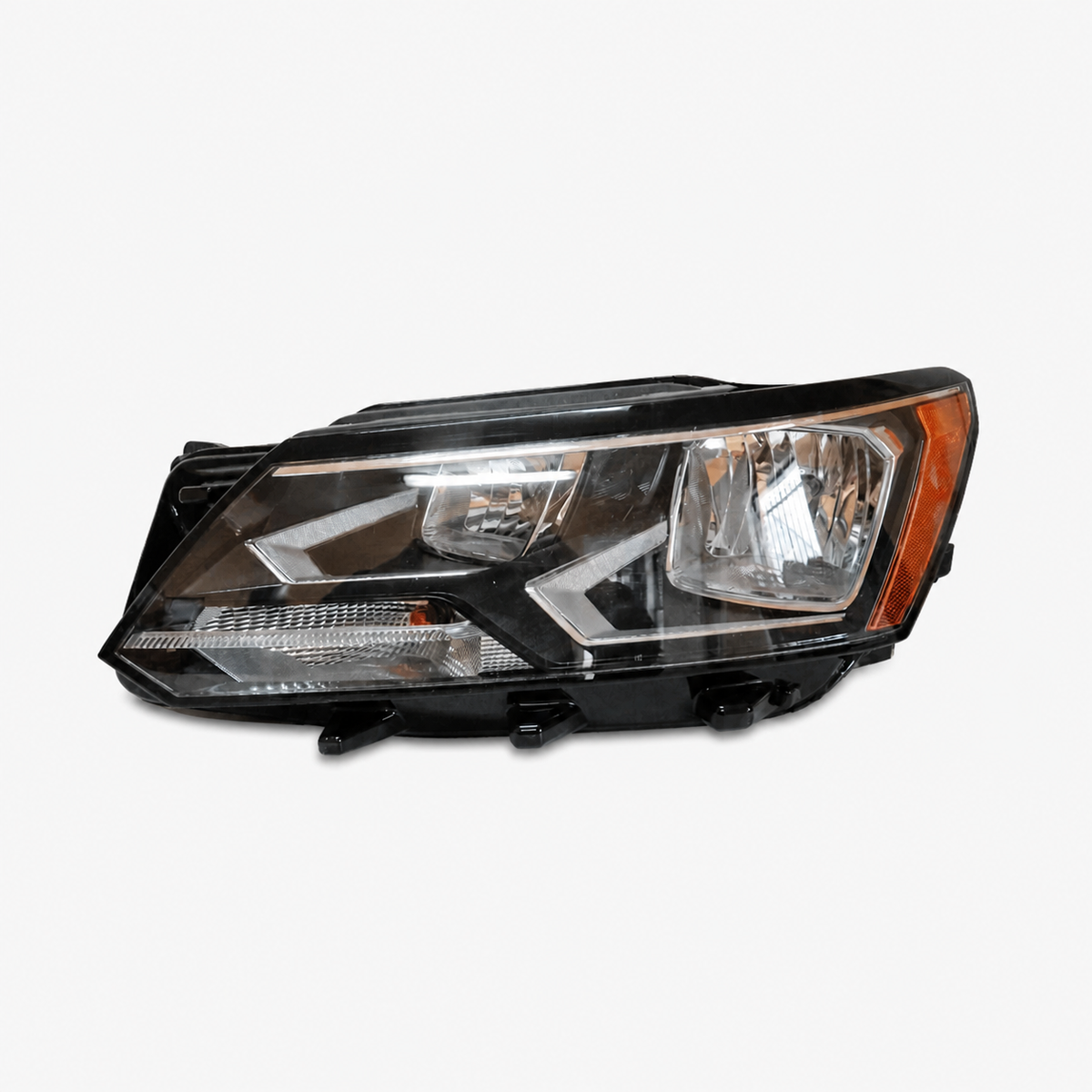 FANCHANTS halogen headlight assembly front view for Volkswagen Passat NMS 2016 product image 1