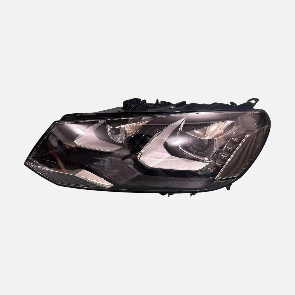 Volkswagen Touareg 2010-2014 Headlight Assembly - ZH-TR-01 product image 1