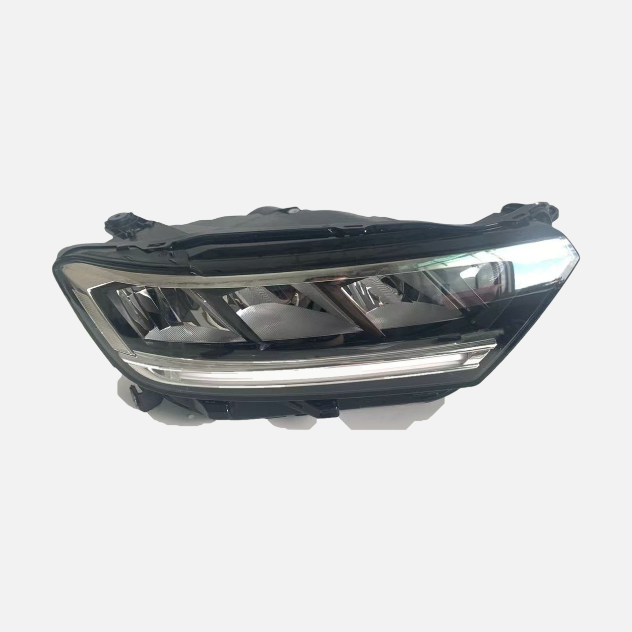 Volkswagen T-Roc Headlight Assembly, 2022–2024 — ZH-TROC-06 product image 1